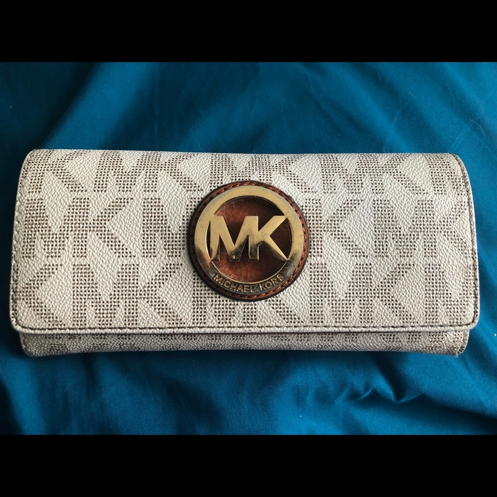 Michael Kors wallet